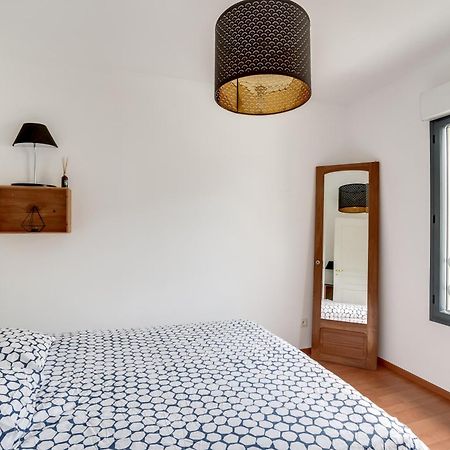 Votre Escale - Le Petit Montmartre Apartment Niort Exterior photo